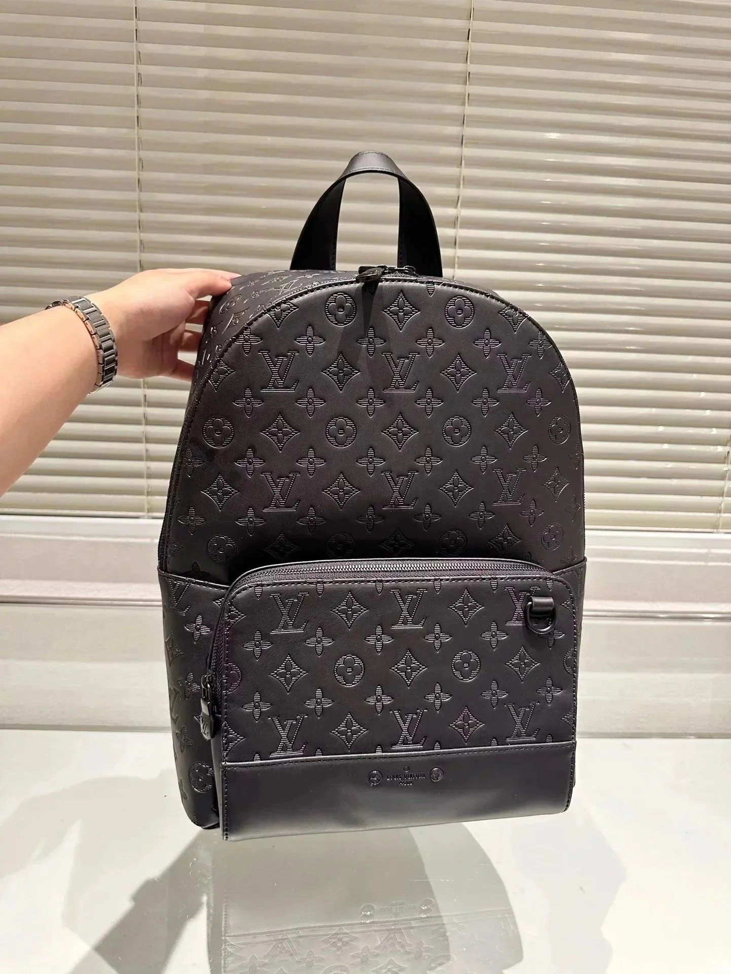 LV