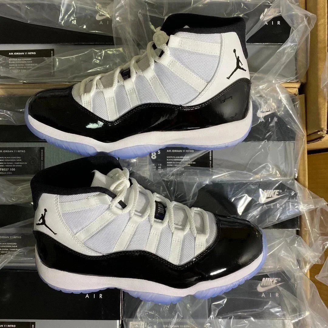 Nike Air Jordan 11 Retro Low”Concord“