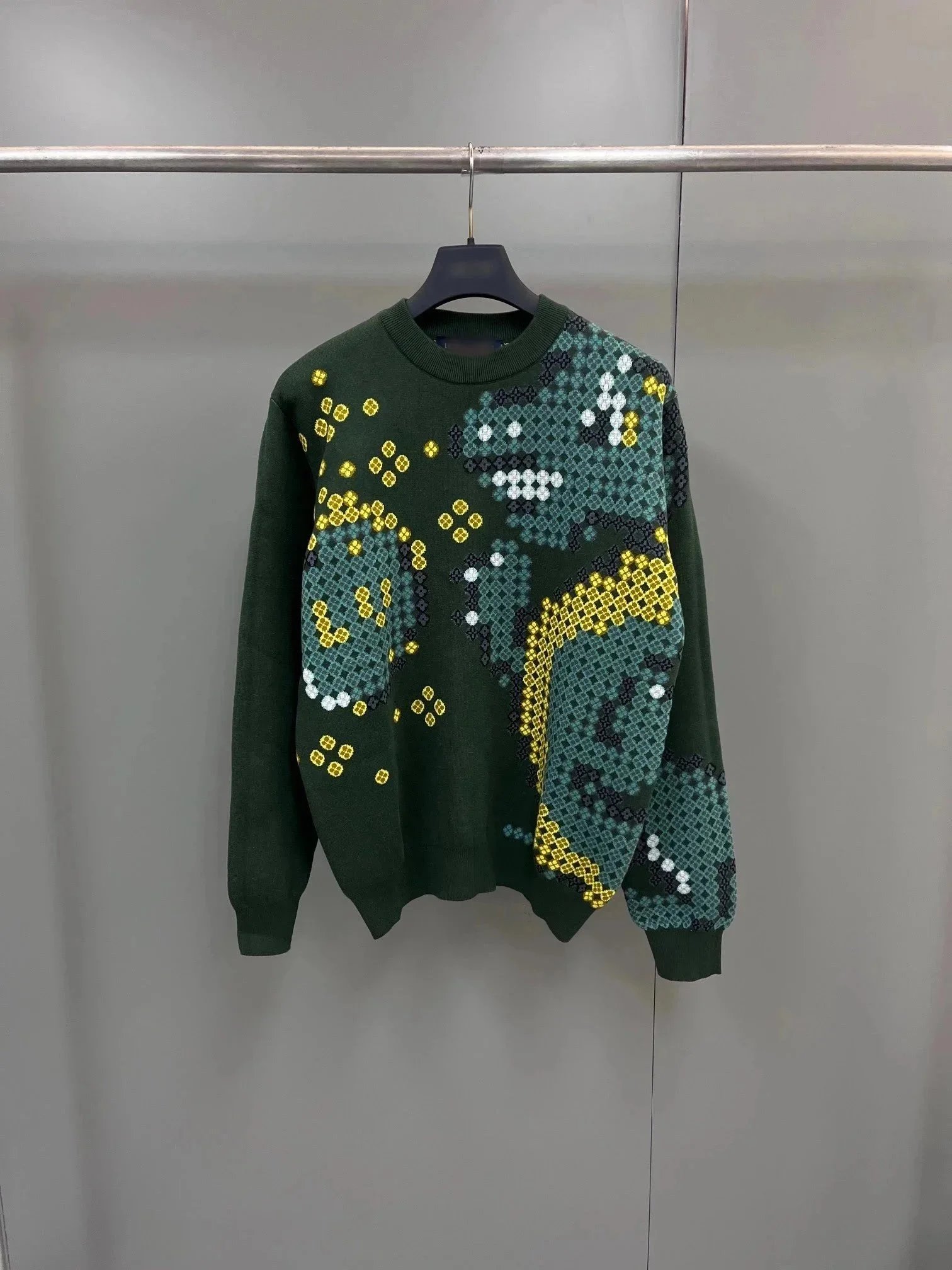 Louis Vuitton hoodies 98523648 | 7323275646