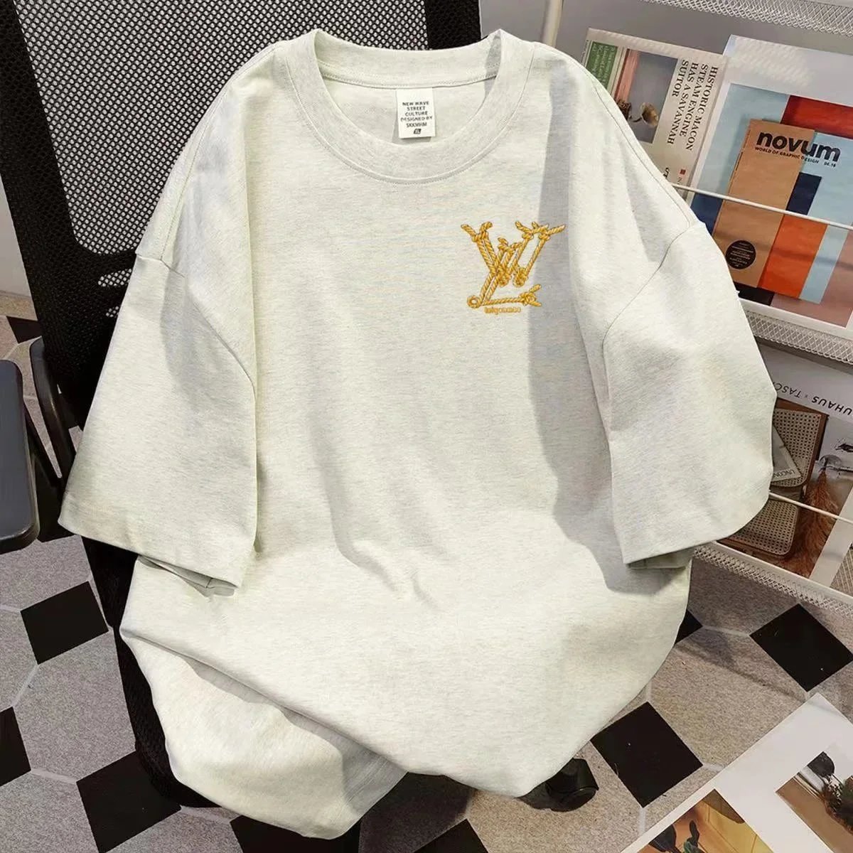 Louis Vuitton T-Shirts 7404464727 | 7404464727