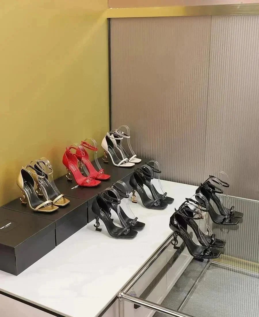Yves Saint Laurent