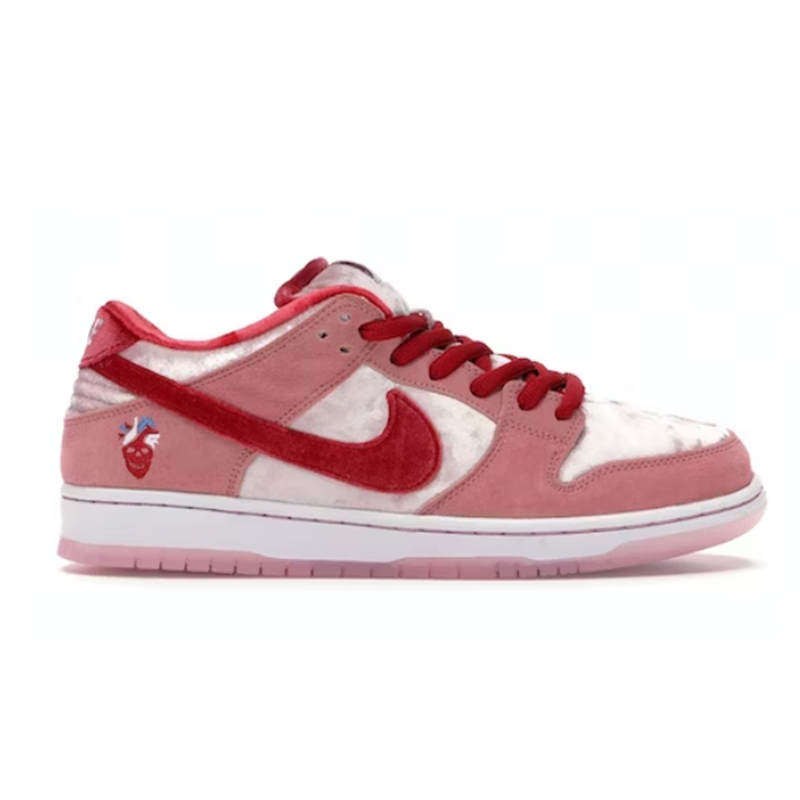 Nike dunk Low StrangeLove Skateboards