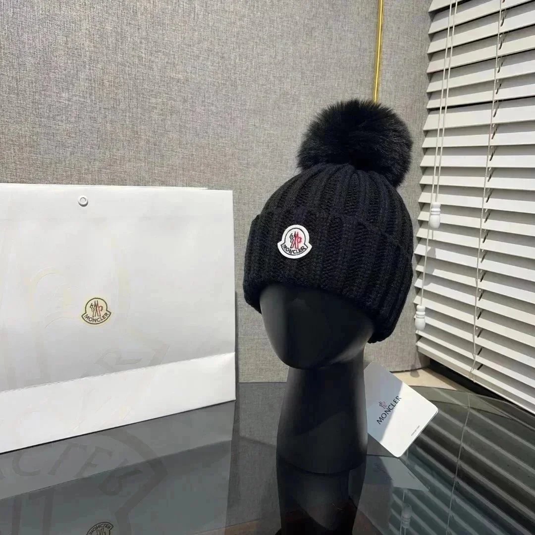 MONCLER HAT | 7321390343