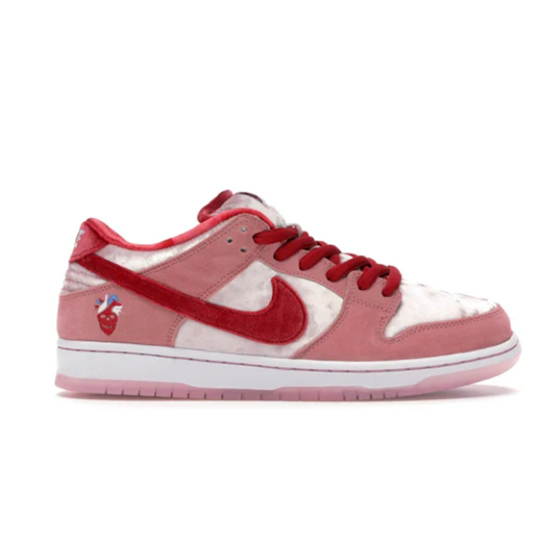 Nike SB Dunk Low”Valentine’s Day”